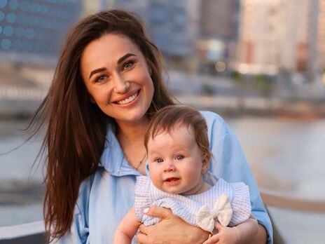 Юлия Леус впервые показала лицо дочери