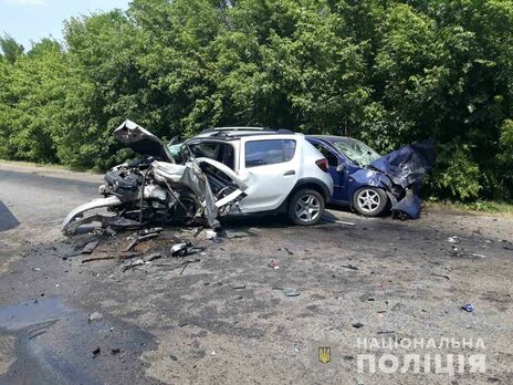 В Харьковской области столкнулось два автомобиля. Один человек погиб и несколько пострадало