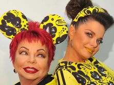 Мать Наташи Королевой показала свою старшую дочь – популярную в 90-е годы певицу Русю