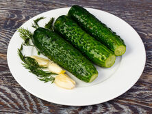 "Золотое правило хрустящего огурца". Эксперт дал рецепт быстрого приготовления малосольных огурцов