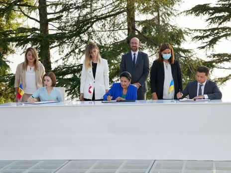 Україна, Молдова і Грузія підписали декларацію Батумського саміту щодо інтеграції в Євросоюз