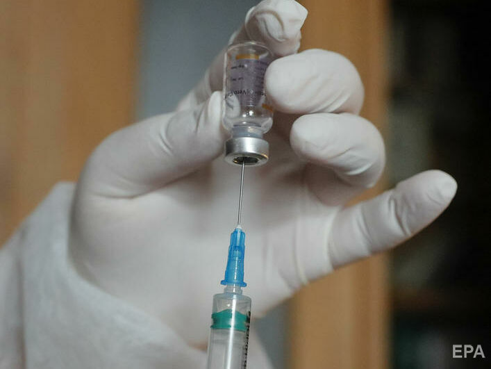 Центры вакцинации в Украине хотят открыть в каждом райцентре и подвозить к ним людей – Ляшко