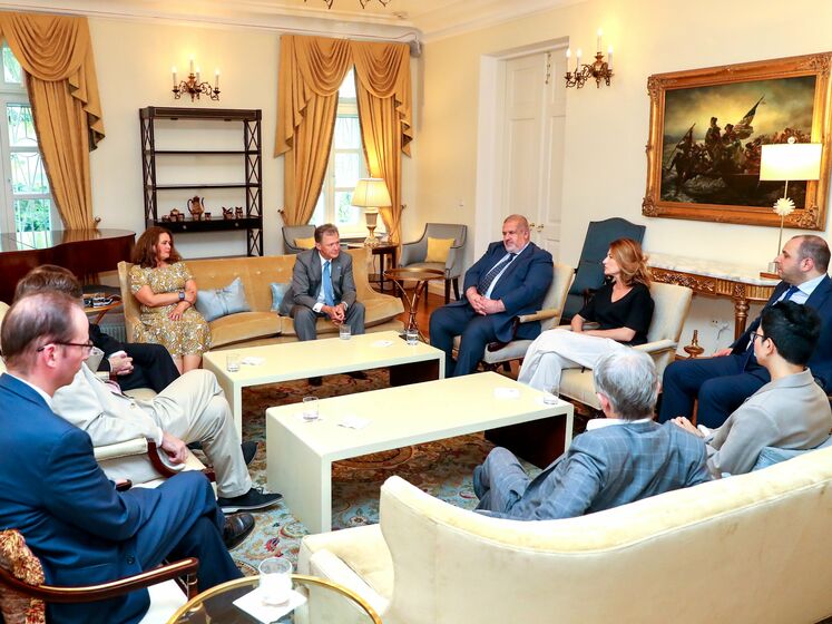 Кент обсудил с лидерами крымскотатарского народа оккупацию Крыма, преследования и "Крымскую платформу"