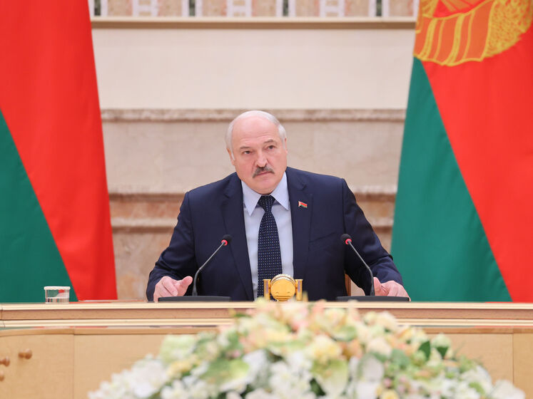 Лукашенко заявив, що посол Білорусі мав "набити пику" главі МЗС Латвії і меру Риги