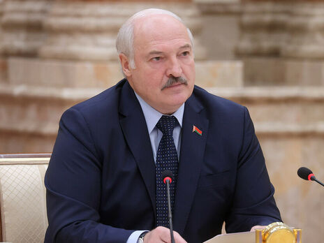 По словам Лукашенко, процесс оптимизации белорусских загранучреждений в Европе идет недостаточно интенсивно