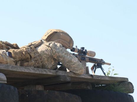 На Донбасі на міні підірвався український військовослужбовець