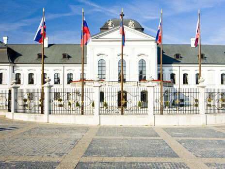 Словаччина дозволила в'їзд вакцинованим проти COVID-19 українцям