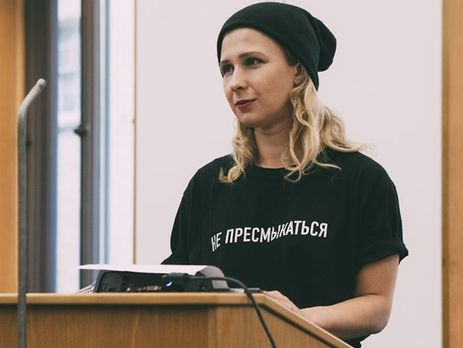 Участница группы Pussy Riot поставила спектакль, который является частью кампании по освобождению Сенцова