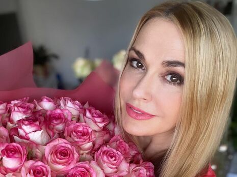 Фото 54-летней Ольги Сумской в бикини набрало почти 38 тыс. лайков