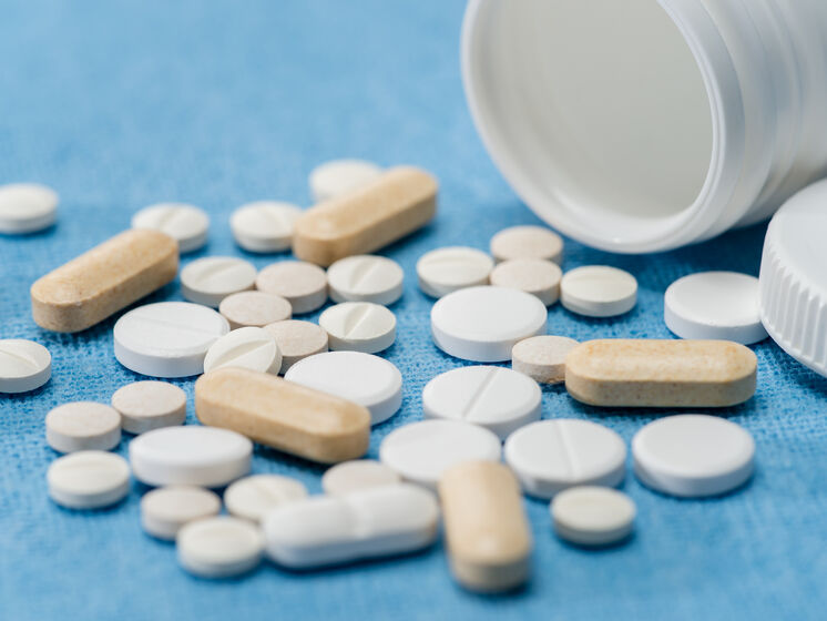 МОЗ України зарезервувало 300 тис. доз американських ліків проти COVID-19 у вигляді таблеток