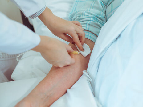 В Марьинке во время обстрела со стороны боевиков ранение получил мирный житель – полиция