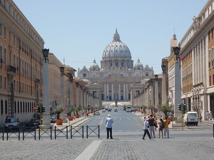 Ватикан уперше опублікував інформацію про свою нерухомість