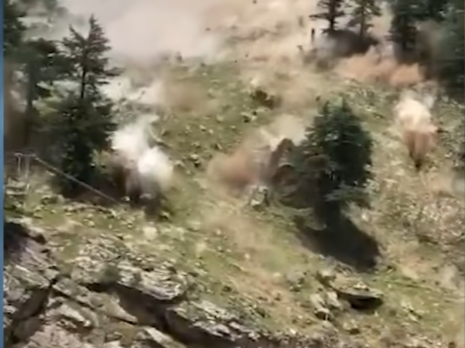 В Індії каменепад зруйнував міст, є жертви