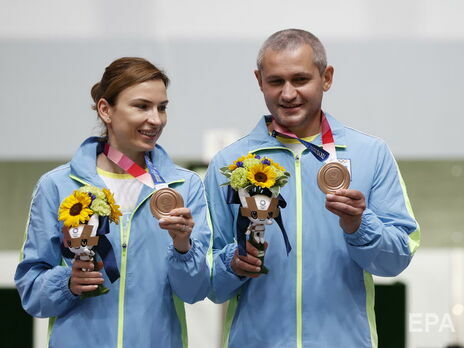 Костевич и Омельчук завоевали бронзу в стрельбе из пневматического пистолета с 10 метров в миксте