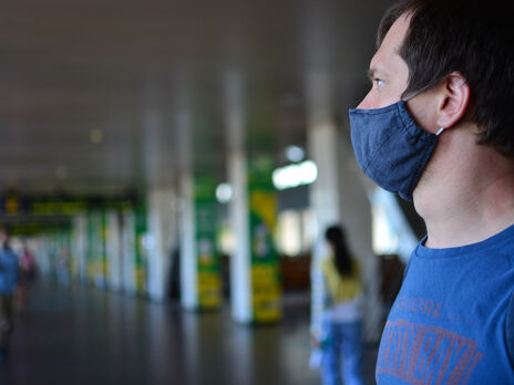 В Украине COVID-19 за сутки заболели почти 700 человек