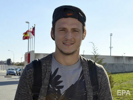 Посольство Украины в Испании поддержало футболиста Зозулю после скандала с трансфером