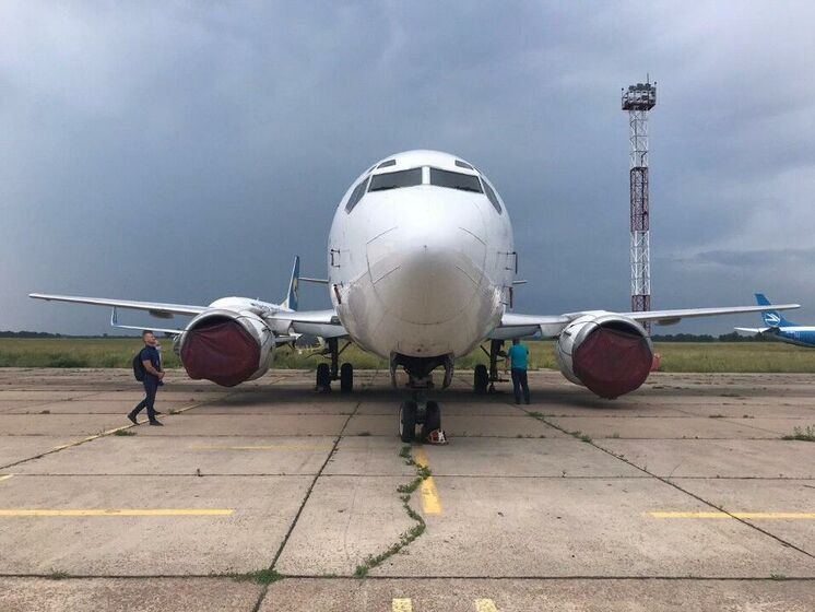 Минюст Украины продает на аукционе два арестованных пассажирских самолета Boeing