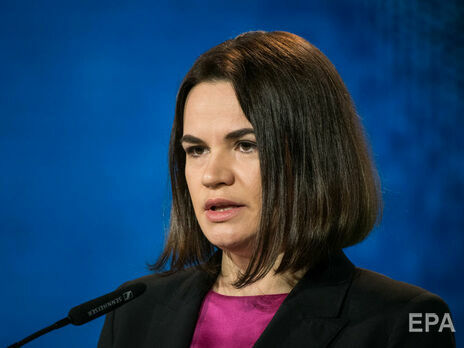 Тихановська розповіла, як Байден приносив їй печиво з Білого дому