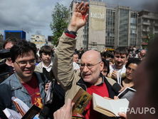 Борис Акунин: Путин всего лишь разбил градусник, который показывал высокую температуру. Болезнь от этого никуда не исчезла, она стала только хуже