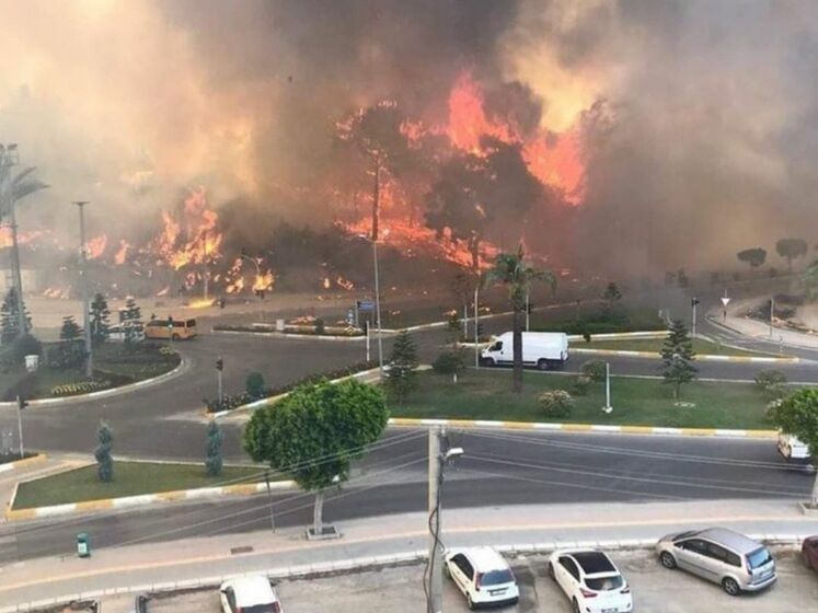 В МИД Украины рассказали, есть ли украинцы среди пострадавших от лесных пожаров в Турции