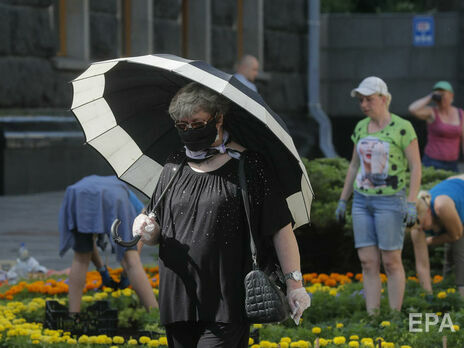 В Украине подтвердили более 900 случаев COVID-19, больше всего – в Киеве и Одесской области