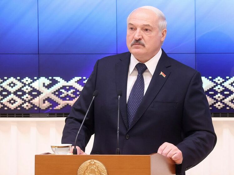 "Зауважень на 170 аркушів". Лукашенко закликав доопрацювати проєкт конституції Білорусі