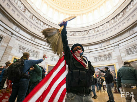 В США покончили с собой четверо полицейских, защищавших Капитолий 6 января