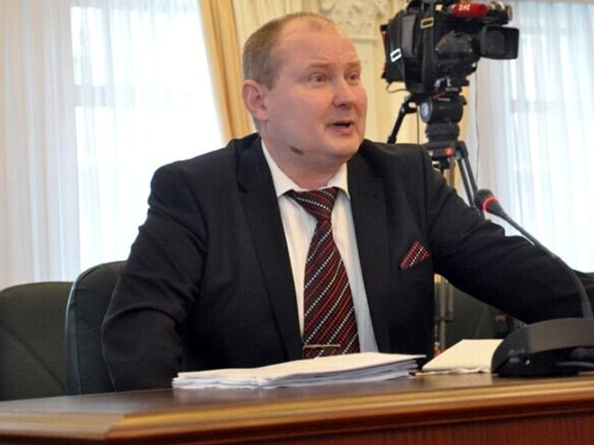 В Офисе президента Украины объяснили, кто должен определить подследственность дела Чауса