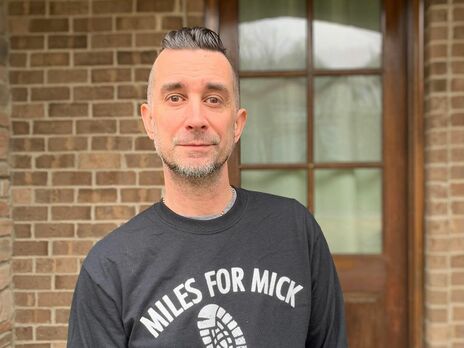 Страдающий иммунным заболеванием музыкант из The Offspring заявил, что его отстранили от гастролей из-за отказа вакцинироваться от коронавируса