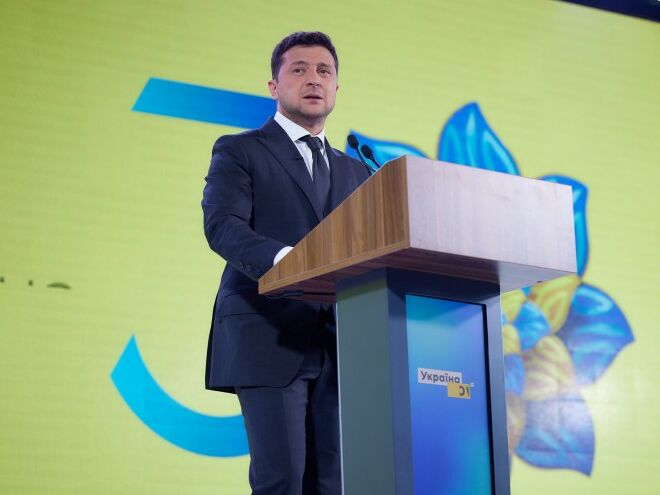 Деятельность Зеленского на посту президента одобряют менее 30% украинцев – опрос