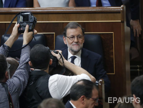 Рахой переизбран премьером Испании после 315 дней политического кризиса