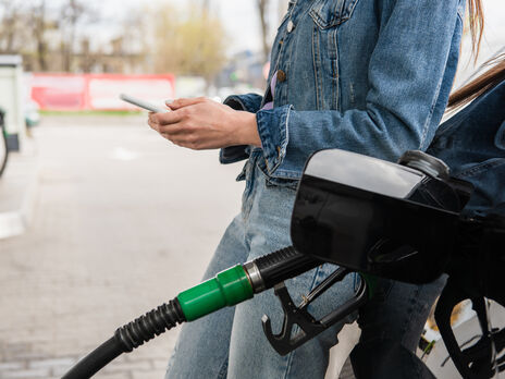 Минэкономики разрешило АЗС пересмотреть цену на бензин. Расчет основан на формуле 
