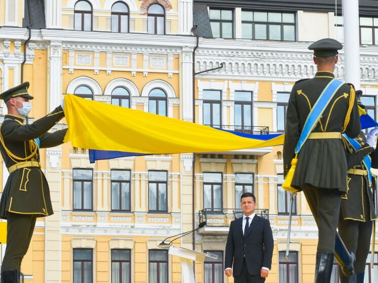 Зеленский заявил, что жители оккупированного Крыма и Донбасса должны праздновать День Независимости Украины