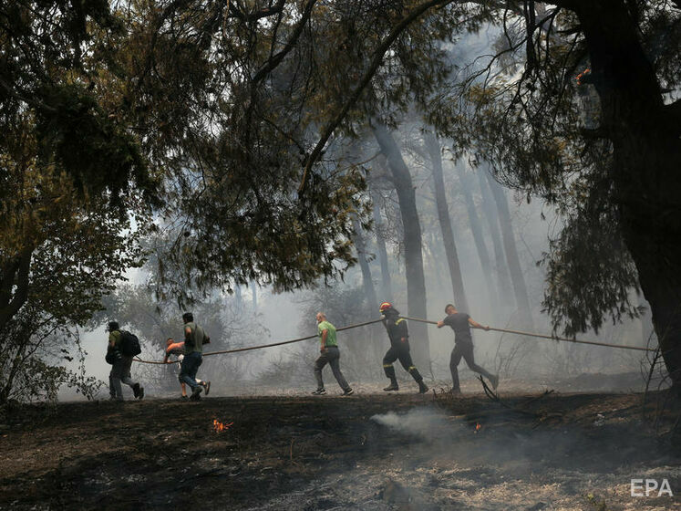 Кабмін ухвалив рішення відправити до Греції 100 українських рятувальників для боротьби з лісовими пожежами