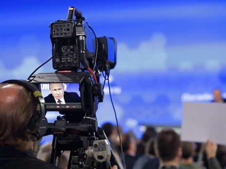 Украинцы больше всего не доверяют российским СМИ и украинским чиновникам – опрос