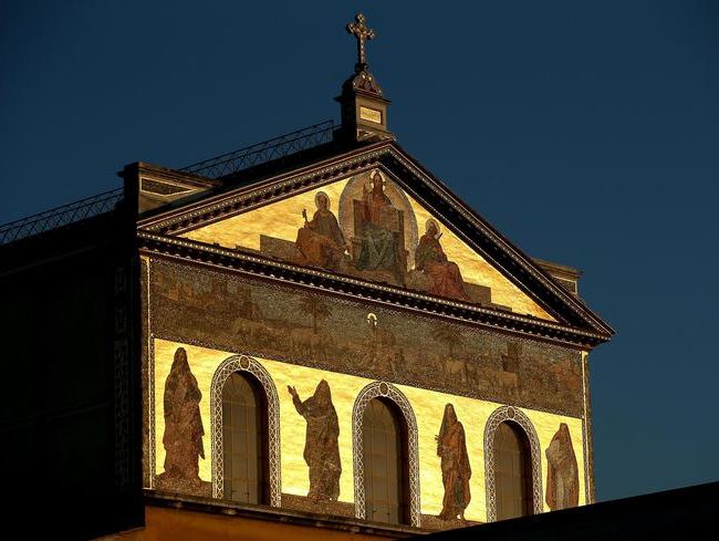 В результате землетрясения в Риме пострадала базилика святого Павла