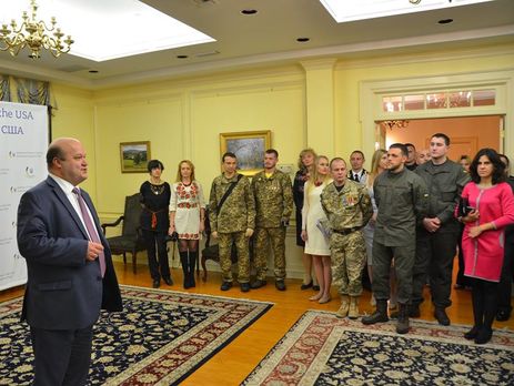 Раненые бойцы АТО примут участие в марафоне морской пехоты США