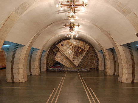 В киевском метро неизвестный выстрелил в сотрудника Нацполиции