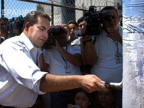 Экс-президента Сальвадора арестовали за коррупцию