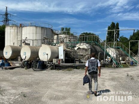 Понад 50 млн грн збитків. Нацполіція України викрила незаконну схему імпорту авіаційного пального