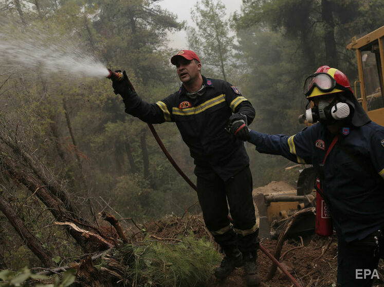 У Греції пішли дощі, рятувальники змогли локалізувати пожежі
