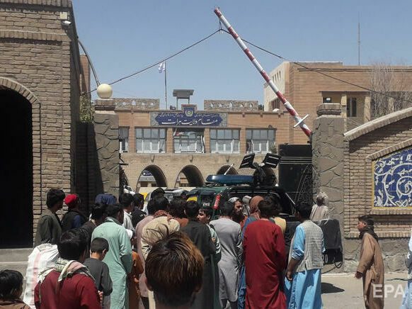 "Талибан" захватил еще три столицы провинций Афганистана
