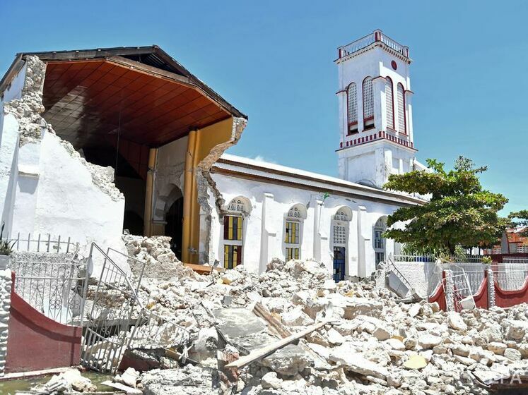 На Гаити число погибших в результате землетрясения выросло до 724 человек