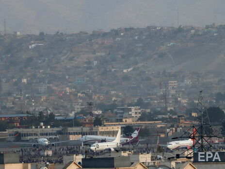 Немецкий военный самолет в ночь на 17 августа смог забрать первую группу людей из Кабула