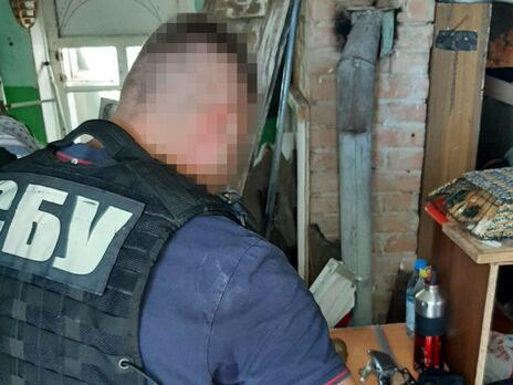 СБУ заявила о задержании лидера группировки, которая сбывала гранаты и взрывоопасные вещества