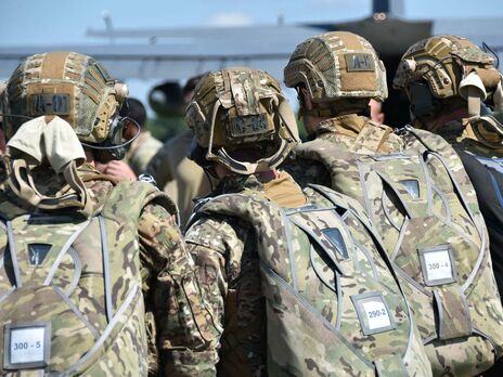 У МЗС України заявили, що на військовій базі у Афганістані заблоковано 12 українців. У Міноборони стверджують, що українських військових там немає