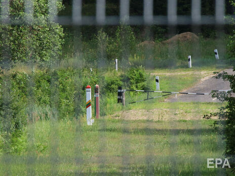 В Литве заявили, что белорусские силовики силой вытеснили мигрантов на ее территорию