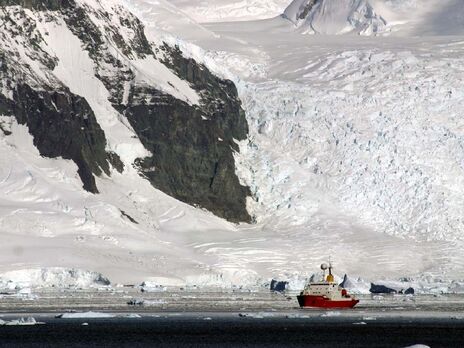 Украина купила британский ледокол для антарктических экспедиций