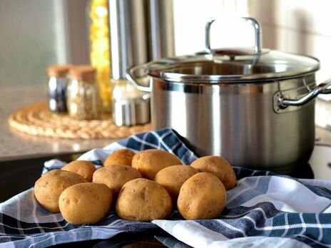 Три способа приготовить картофель с грибами на сковороде и в духовке