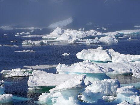 На ледяной щит Гренландии выпало 7 млрд тонн воды